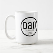 Moderner Vater mit einfachen Kindernamen etabliert Kaffeetasse (Links)