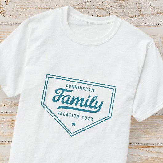 Moderner Vintager Offizieller Familienurlaub T-Shirt