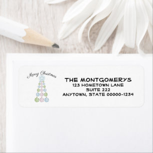 Moderner Weihnachtsbaum in drei Pastellfarben