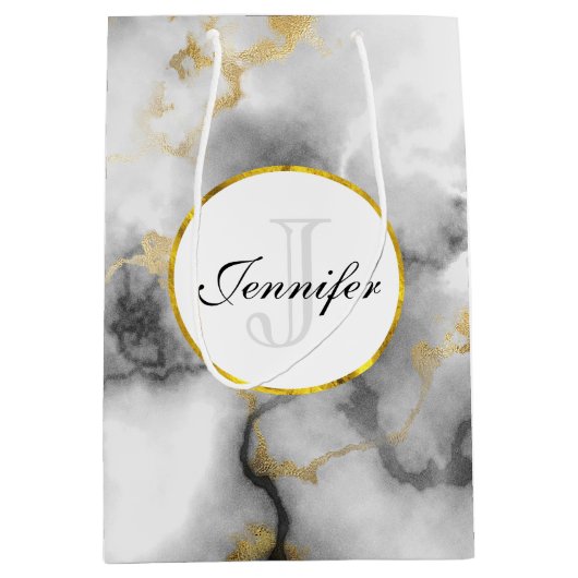 Moderner weißer grauer Marmor mit Goldband-Monogra Mittlere Geschenktüte (Vorderseite)