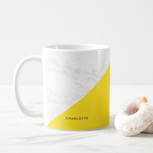 Moderner weißer Marmor mit gelbem Block-Tasse Kaffeetasse (Mit Donut)