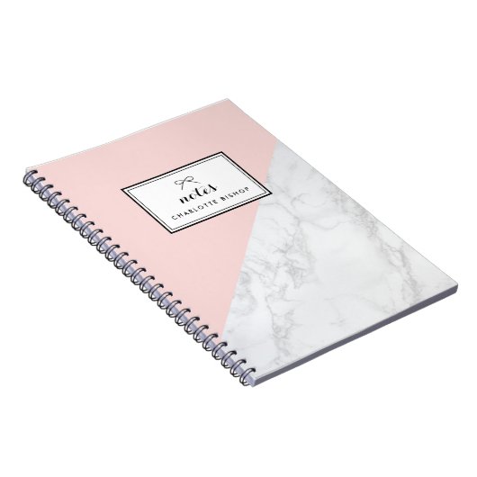 Moderner weißer Marmor mit rosa Block Personalisie Notizblock (Rechte Seite)