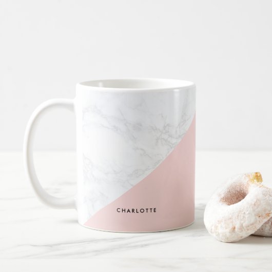 Moderner weißer Marmor mit rosa Tasse (Mit Donut)