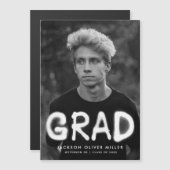 Moderner weißer Spray Paint Foto Abschluss Magneteinladung (Vorne/Hinten)