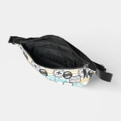 Moderner Weltreisende | Monogramm Bauchtasche (Offen)