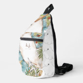 Moderner Weltreisende | Monogramm Crossbody Bag (Rechte Ecke)