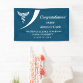 Moderner White & Blue Caduceus Nursing Abschluss Banner (Insitu)