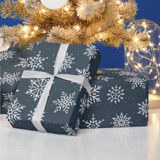 Moderner Winter Snowflake Navy Blue Holiday Geschenkpapier (Feiertage)