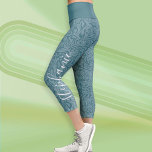 Moderner, wirbelnder Musterskriptname - tiefblau Capri Leggings<br><div class="desc">Blau-Grau und Weiß - Ein mädchenhaftes und feminines Design mit einem Marmorwirbelmuster. Dieses subtile Design hat einen modernen Look. Wenn Ihre Kunst noch angepasst werden muss, klicken Sie auf die Schaltfläche Diese anpassen. Dies führt Sie zu einem Designbereich, wo Sie Dinge bewegen und sogar Schriftart oder Farben ändern können.</div>