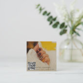 Modernes 2 Foto Nagelkunst QR Code Quadratische Visitenkarte (Stehend Vorderseite)