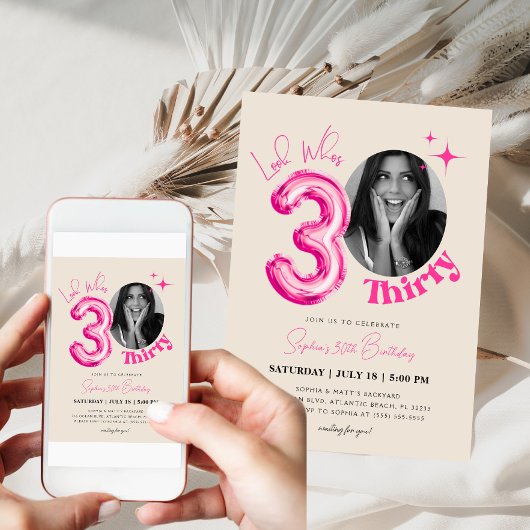 Modernes 30. Geburtstag Beige Pink Ballon Foto Einladung