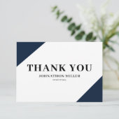 Modernes Abschluss Flat Danke Karte (Stehend Vorderseite)