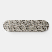 Modernes, Abstrakt gestreiftes Schlangenmuster Skateboard (Horizontal)