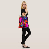 Modernes Abstraktes Blumenmuster Red Blue Muster # Tasche (Am Model)