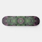 Modernes Abstraktes Fraktal Lila und grünes Design Skateboard (Horizontal)
