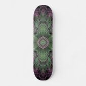 Modernes Abstraktes Fraktal Lila und grünes Design Skateboard (Vorderseite)