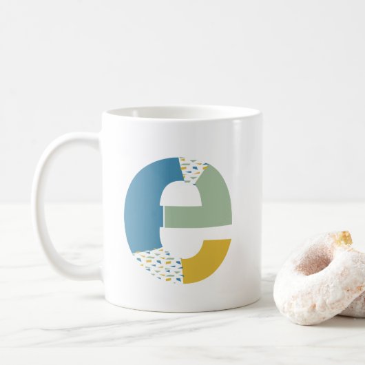 Modernes Abstraktes Letter-E-Monogramm Kaffeetasse (Mit Donut)