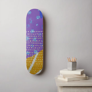 Modernes Abstraktes Lila Gelb und Punkte Skateboard