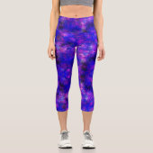 Modernes Abstraktes Lila Paint Spritzer Universum Capri Leggings (Vorderseite)
