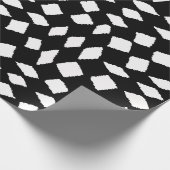 Modernes Abstraktes Retro-Schwarz-weißes Schachbre Geschenkpapier (Ecke)