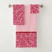 Modernes abstraktes Rosen-Muster, Rose rot und Badhandtuch Set (Insitu)