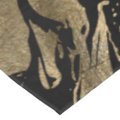 Modernes Abstraktes Schwarzes Gold-Marmor Tischdecke (Schrägansicht)