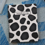 Modernes Abstraktes schwarzes Leopardenmuster Planer<br><div class="desc">Bleibe auf einzigartige Weise mit unserem modernen Abstrakten Black Leopard Muster Lederplaner organisiert. Personalisiert mit Ihren Initialen fügt dieser Planer Ihrer Organisationsroutine eine Touch der Individualität hinzu und hilft Ihnen dabei,  mit Stil und Flair zu planen!</div>
