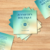 Modernes Abstraktes, trendiges Add-Logo Quadratische Visitenkarte