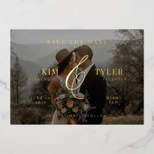 Modernes Ampersand-Foto-Overlay Save the Date schw Folieneinladung (Vorderseite)