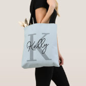 Modernes Aqua Blue Monogram Script Tasche (Von Nahem)
