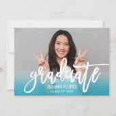 Modernes Aquamarin Blue Brushed Script Graduate Fo Einladung (Vorderseite)