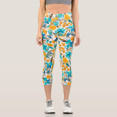Modernes aquamarin-orangefarbenes Blumenmuster Capri Leggings (Vorderseite)