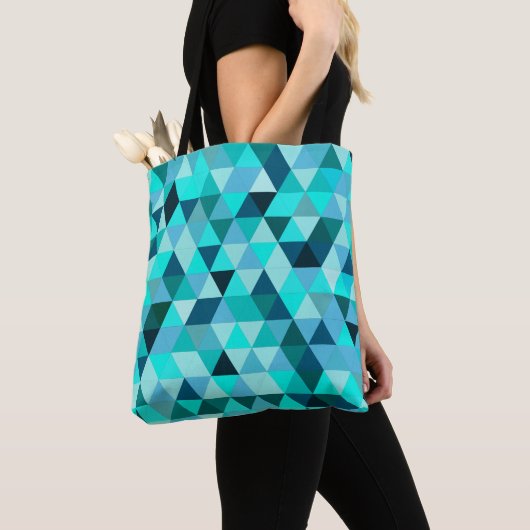Modernes Aquamarines Dreiecksmuster Tasche (Von Nahem)
