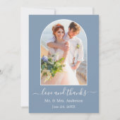 Modernes Arch-Foto Frame Dusty Blue Wedding Dankeskarte (Vorderseite)