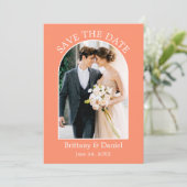 Modernes Arch Frame Foto Coral Save The Date (Stehend Vorderseite)