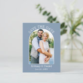 Modernes Arch Frame Foto Dusty Blau Save the Date Postkarte (Stehend Vorderseite)