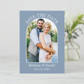 Modernes Arch Frame Foto Dusty Blue Save The Date (Stehend Vorderseite)