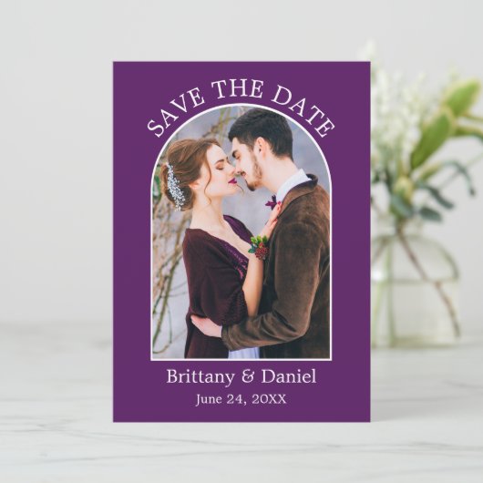 Modernes Arkeband-Foto Lila Save The Date (Stehend Vorderseite)