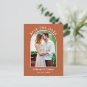 Modernes Arkrahmen-Foto Burnt Orange Save the Date Postkarte (Stehend Vorderseite)