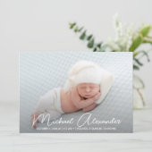 Modernes Baby Boy Foto Geburtsankündigung (Stehend Vorderseite)