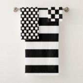Modernes Bad mit schwarzen und weißen Streifen Badhandtuch Set (Insitu)