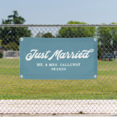 Modernes Banner für verheiratete Fahrzeuge (Insitu)