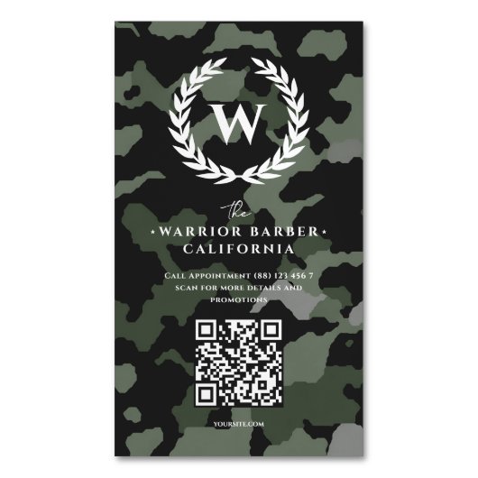 Modernes Barbershop Monogram Camouflage Barber Magnetische Visitenkarte (Vorderseite Vertikal)