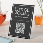 Modernes Basic Black Social Media QR Code Table Si Sockelschild (In Situ)