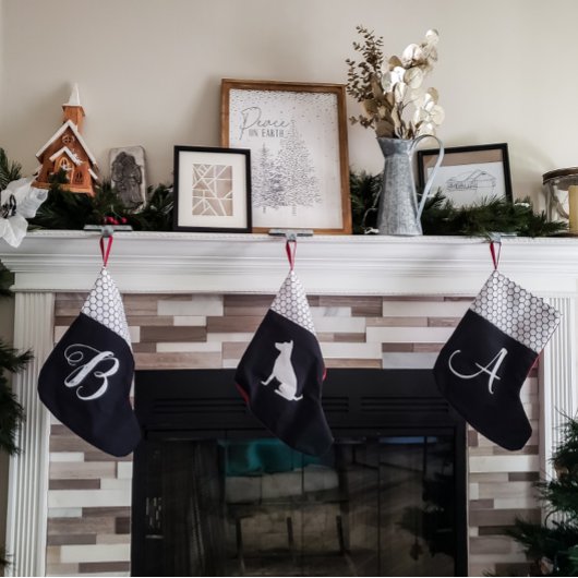 Modernes Bauernhaus Classic Monogram Kleiner Weihnachtsstrumpf