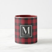 Modernes Bauernhaus Red Buffalo Karo Mit Monogramm Tasse (Zentrum)