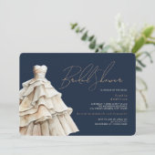 Modernes Beige Hochzeitskleid-Brautparty der Marin Einladung (Stehend Vorderseite)