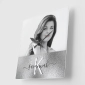 Modernes, benutzerdefiniertes Foto-Monogramm-Silbe Quadratische Wanduhr (Winkel)