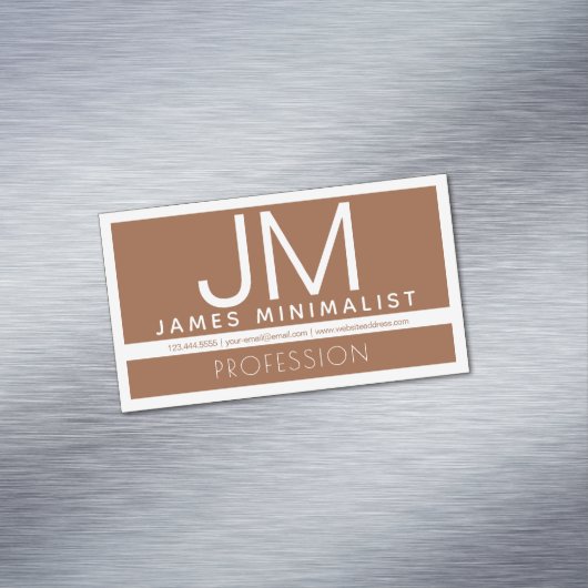 Modernes Berufliches Minimaldesign | Braun und Wei Magnetische Visitenkarte (Beispiel)