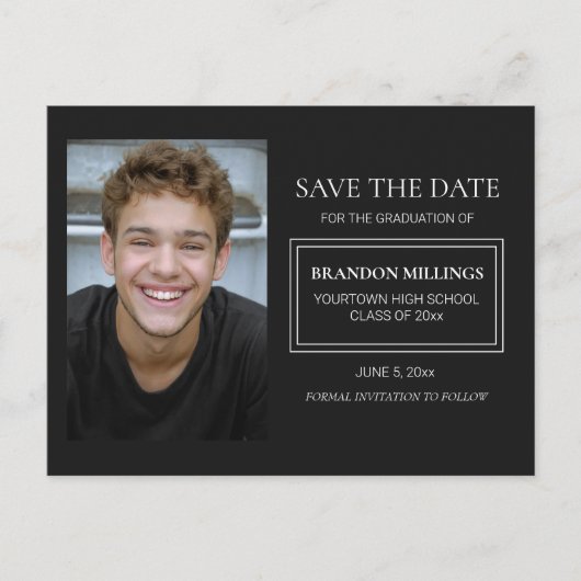 Modernes Black Abschluss Foto Save the Date Ankündigungspostkarte (Vorderseite)